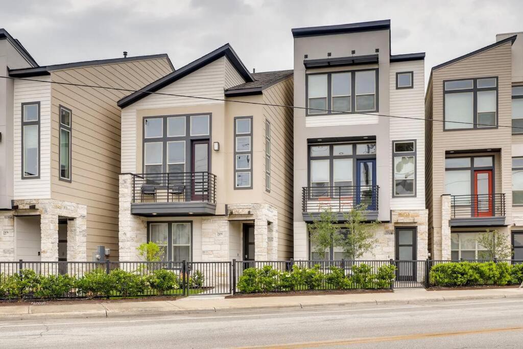 Gorgeous 4 Bed Home On St Mary'S - Minutes To Riverwalk/Pearl サンアントニオ エクステリア 写真