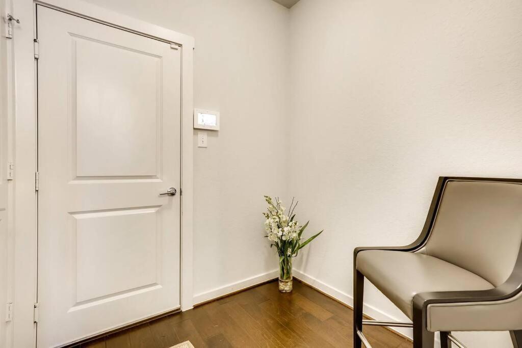 Gorgeous 4 Bed Home On St Mary'S - Minutes To Riverwalk/Pearl サンアントニオ エクステリア 写真