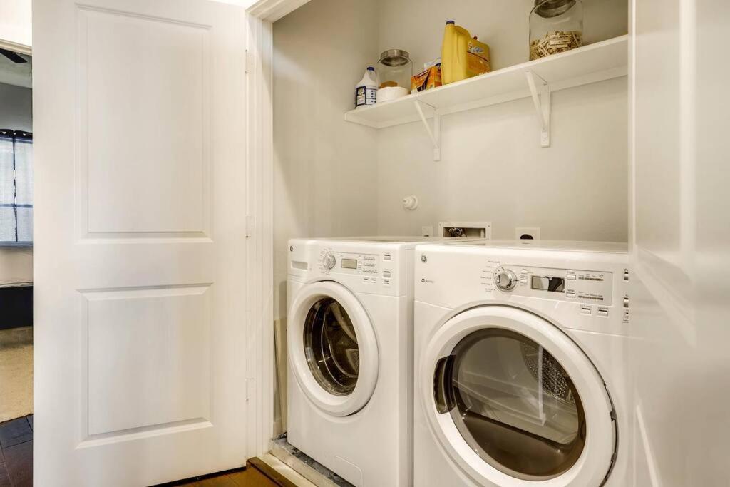 Gorgeous 4 Bed Home On St Mary'S - Minutes To Riverwalk/Pearl サンアントニオ エクステリア 写真